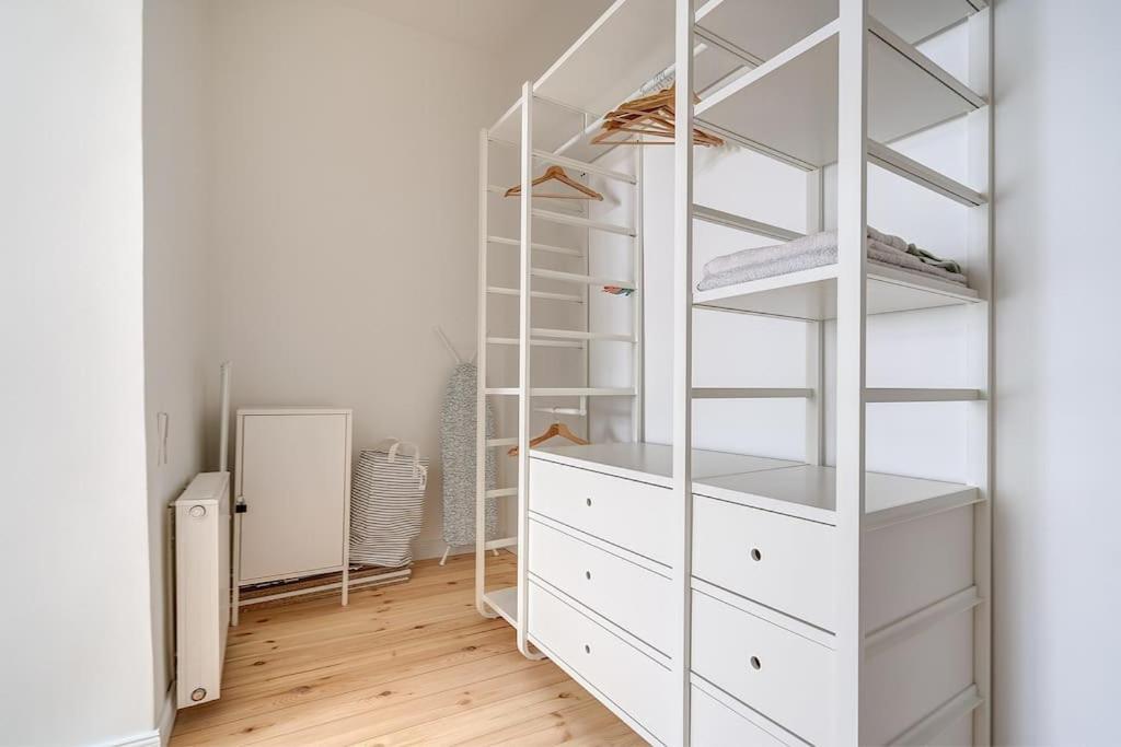 וילנה Spacious 2-Bedroom Flat In Old Town By Urban Rent מראה חיצוני תמונה