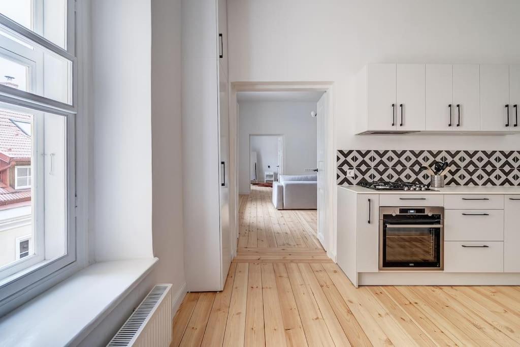 וילנה Spacious 2-Bedroom Flat In Old Town By Urban Rent מראה חיצוני תמונה