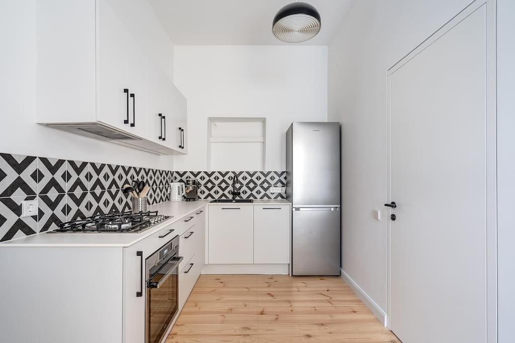 וילנה Spacious 2-Bedroom Flat In Old Town By Urban Rent מראה חיצוני תמונה